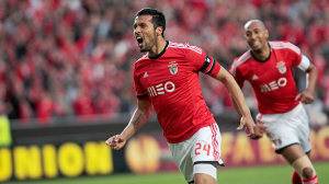 Benfica's Garay celebrates his goal against Juventus with "Luisao" Silva  during their Europa League semi-final first leg soccer match at Luz stadium in Lisbon